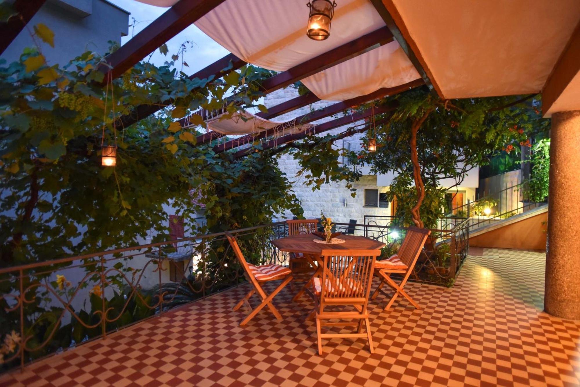 Guest House Amfora بودفا المظهر الخارجي الصورة