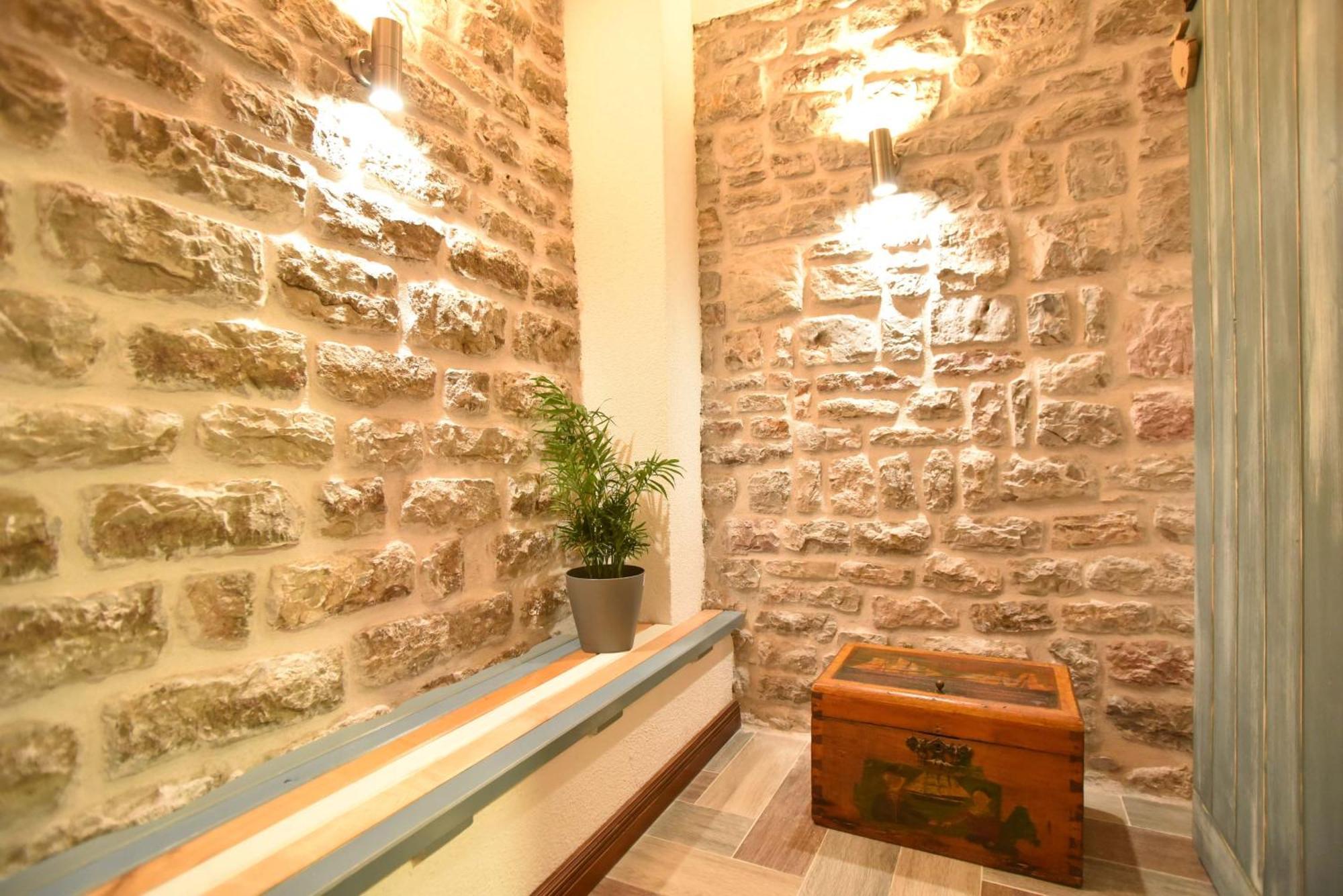 Guest House Amfora بودفا المظهر الخارجي الصورة